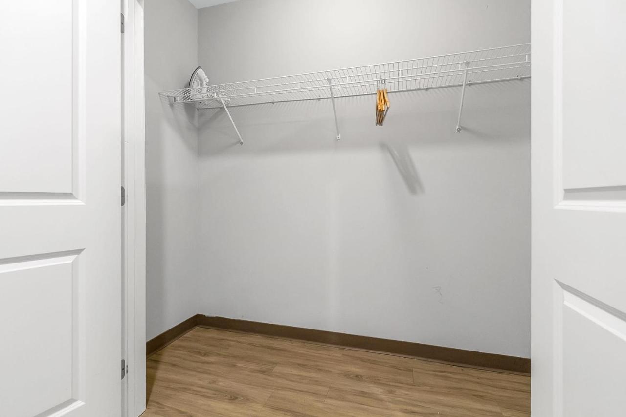The Edgewood Student Housing Apartment *